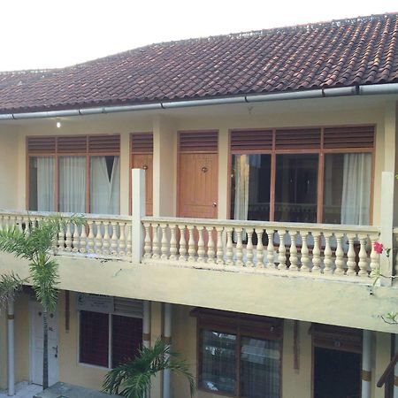 Rita Za Hotel كوتا المظهر الخارجي الصورة